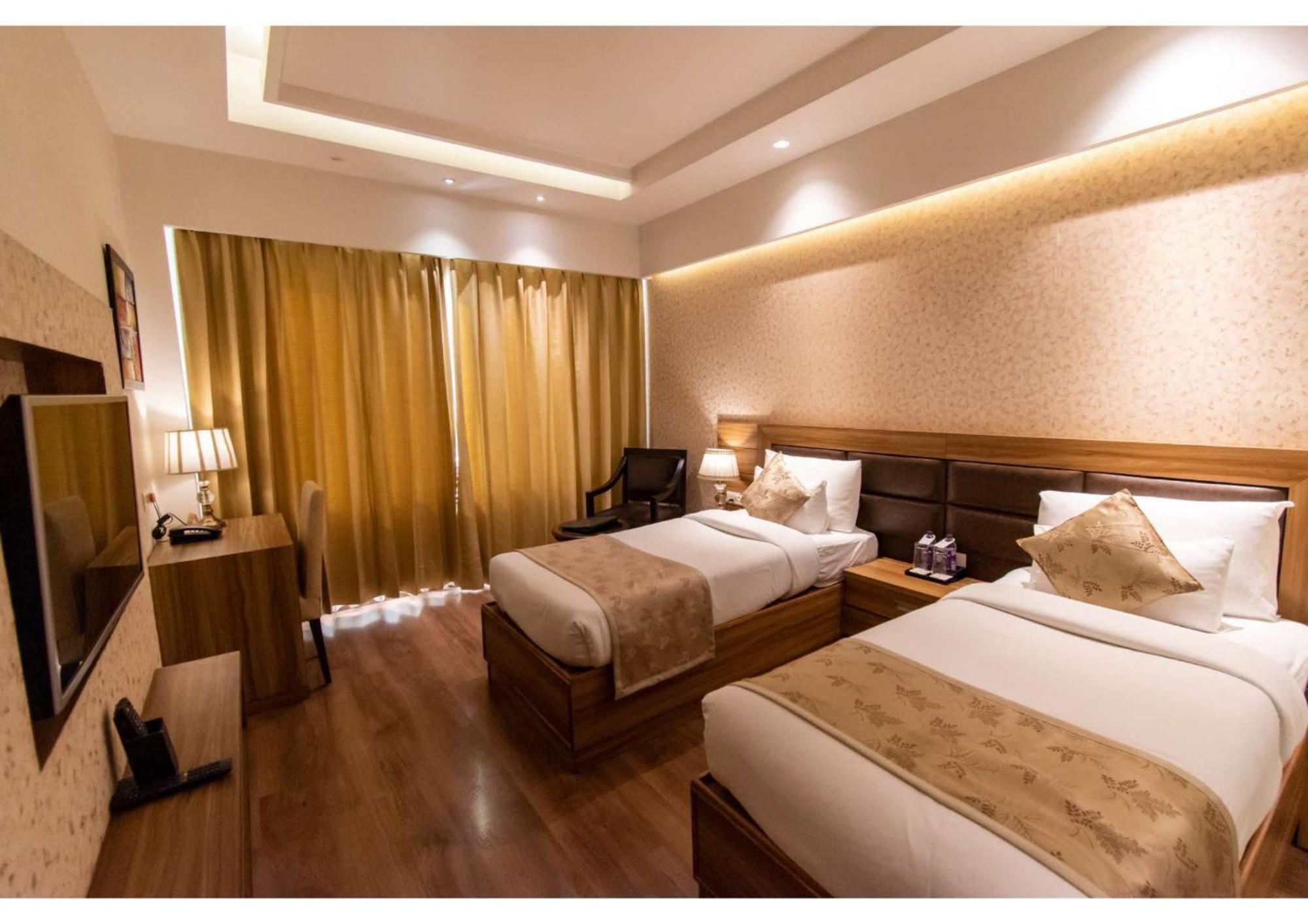 The Grand Ambassador Hotel Phagwara Luaran gambar